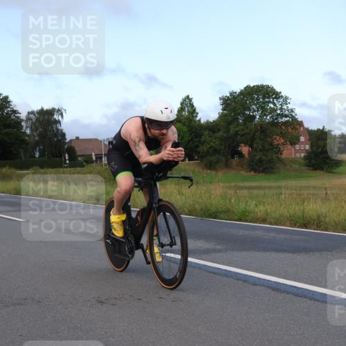 25.08.2024 - Elbe Triathlon Hamburg Fuchs,  Jonas http://msf.ph/oto/6834252 25.08.2024 08:39:31 Radfahren 38 meine-sportfotos.de