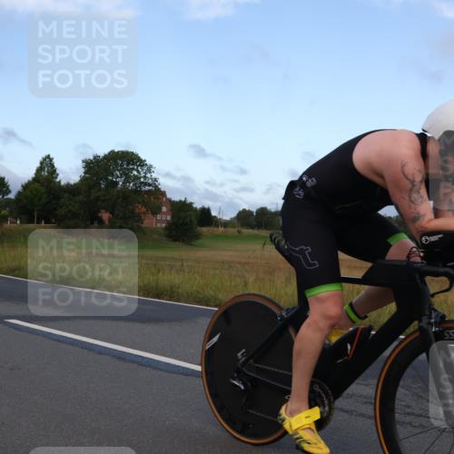 25.08.2024 - Elbe Triathlon Hamburg Fuchs,  Jonas http://msf.ph/oto/6834260 25.08.2024 08:39:32 Radfahren 38 meine-sportfotos.de