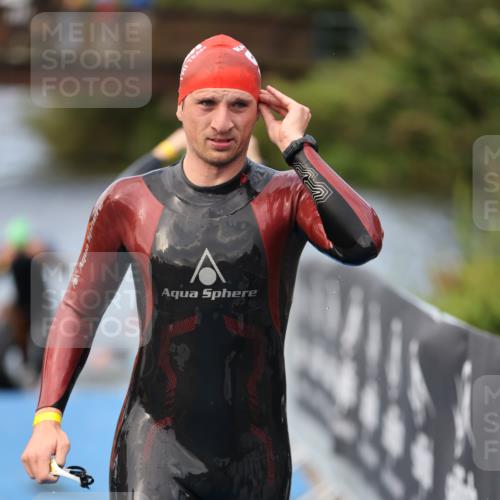 25.08.2024 - Elbe Triathlon Hamburg H.Heesch http://msf.ph/oto/6835134 25.08.2024 08:34:32 Schwimmen 35, 48, 55, 58, 83, 84, 94, 97 meine-sportfotos.de