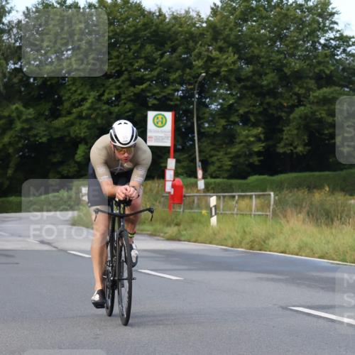 25.08.2024 - Elbe Triathlon Hamburg Fuchs,  Jonas http://msf.ph/oto/6835139 25.08.2024 08:41:30 Radfahren 99, 77, 42 meine-sportfotos.de