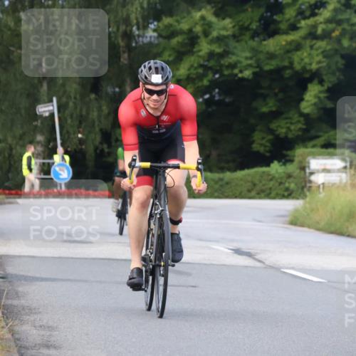 25.08.2024 - Elbe Triathlon Hamburg Fuchs,  Jonas http://msf.ph/oto/6835172 25.08.2024 08:41:32 Radfahren 99, 77, 42 meine-sportfotos.de