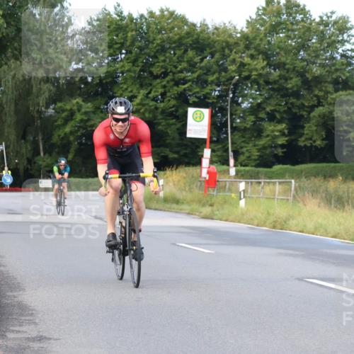 25.08.2024 - Elbe Triathlon Hamburg Fuchs,  Jonas http://msf.ph/oto/6835196 25.08.2024 08:41:33 Radfahren 99, 77, 42 meine-sportfotos.de