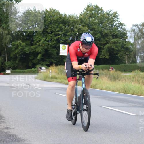 25.08.2024 - Elbe Triathlon Hamburg Fuchs,  Jonas http://msf.ph/oto/6835759 25.08.2024 08:43:05 Radfahren 52, 84, 35 meine-sportfotos.de