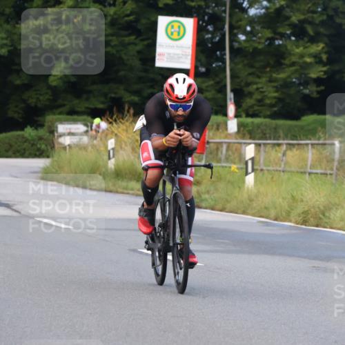 25.08.2024 - Elbe Triathlon Hamburg Fuchs,  Jonas http://msf.ph/oto/6835997 25.08.2024 08:43:22 Radfahren 86, 33, 58 meine-sportfotos.de
