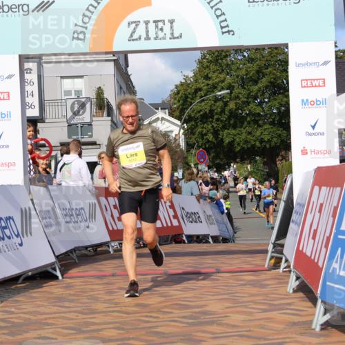25.08.2024 - 20. Blankeneser Heldenlauf Strokosch-Dieckow http://msf.ph/oto/6836244 25.08.2024 10:28:08 Ziel 6015, 6299, 6318 meine-sportfotos.de