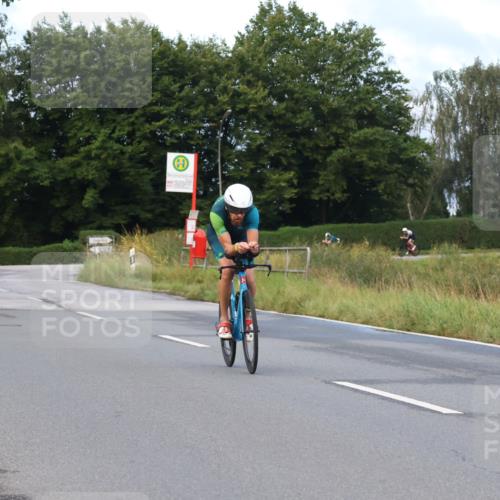 25.08.2024 - Elbe Triathlon Hamburg Fuchs,  Jonas http://msf.ph/oto/6836282 25.08.2024 08:44:24 Radfahren 45 meine-sportfotos.de