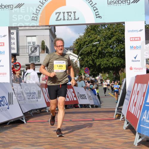 25.08.2024 - 20. Blankeneser Heldenlauf Strokosch-Dieckow http://msf.ph/oto/6836285 25.08.2024 10:28:09 Ziel 6015, 6299, 6318 meine-sportfotos.de
