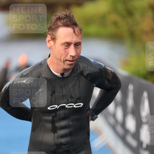 25.08.2024 - Elbe Triathlon Hamburg H.Heesch http://msf.ph/oto/6836467 25.08.2024 08:35:58 Schwimmen 45, 54, 72, 87, 88, 98 meine-sportfotos.de