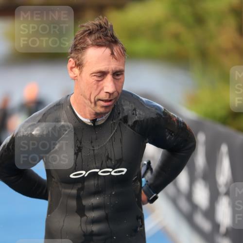 25.08.2024 - Elbe Triathlon Hamburg H.Heesch http://msf.ph/oto/6836471 25.08.2024 08:35:58 Schwimmen 45, 54, 72, 87, 88, 98 meine-sportfotos.de
