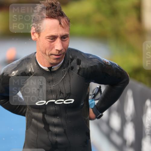 25.08.2024 - Elbe Triathlon Hamburg H.Heesch http://msf.ph/oto/6836486 25.08.2024 08:35:58 Schwimmen 45, 54, 72, 87, 88, 98 meine-sportfotos.de