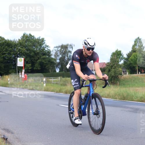 25.08.2024 - Elbe Triathlon Hamburg Fuchs,  Jonas http://msf.ph/oto/6836580 25.08.2024 08:45:23 Radfahren 90, 88 meine-sportfotos.de