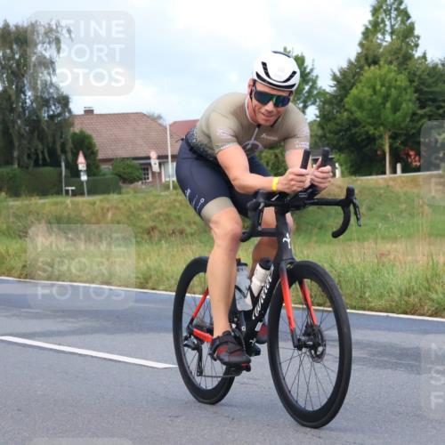 25.08.2024 - Elbe Triathlon Hamburg Fuchs,  Jonas http://msf.ph/oto/6836640 25.08.2024 08:45:30 Radfahren 98 meine-sportfotos.de