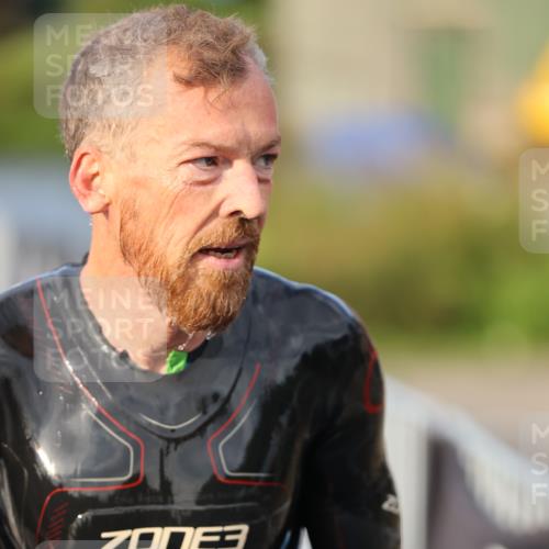 25.08.2024 - Elbe Triathlon Hamburg H.Heesch http://msf.ph/oto/6836692 25.08.2024 08:36:11 Schwimmen 43, 45, 46, 54, 72, 88, 98 meine-sportfotos.de