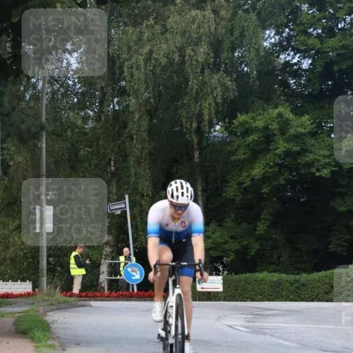 25.08.2024 - Elbe Triathlon Hamburg Fuchs,  Jonas http://msf.ph/oto/6836840 25.08.2024 08:47:01 Radfahren 67 meine-sportfotos.de