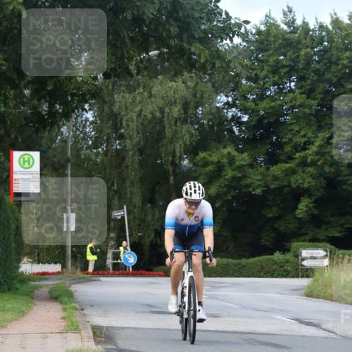 25.08.2024 - Elbe Triathlon Hamburg Fuchs,  Jonas http://msf.ph/oto/6836850 25.08.2024 08:47:01 Radfahren 67 meine-sportfotos.de