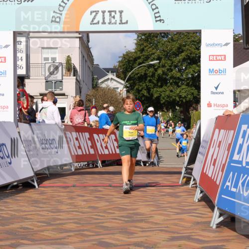 25.08.2024 - 20. Blankeneser Heldenlauf Strokosch-Dieckow http://msf.ph/oto/6836852 25.08.2024 10:28:38 Ziel 6463, 6510, 6518 meine-sportfotos.de