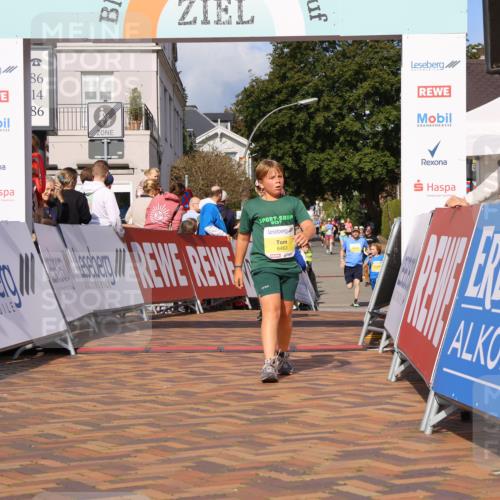 25.08.2024 - 20. Blankeneser Heldenlauf Strokosch-Dieckow http://msf.ph/oto/6836930 25.08.2024 10:28:39 Ziel 6446, 6463, 6510, 6518 meine-sportfotos.de