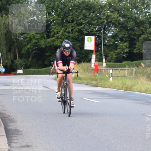25.08.2024 - Elbe Triathlon Hamburg Fuchs,  Jonas http://msf.ph/oto/6837261 25.08.2024 08:49:13 Radfahren 107 meine-sportfotos.de