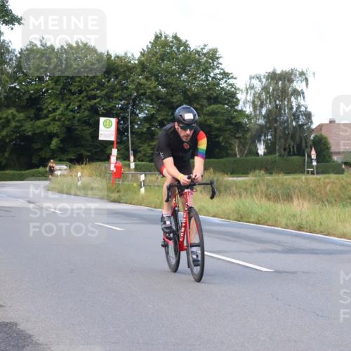 25.08.2024 - Elbe Triathlon Hamburg Fuchs,  Jonas http://msf.ph/oto/6837323 25.08.2024 08:49:21 Radfahren 53 meine-sportfotos.de