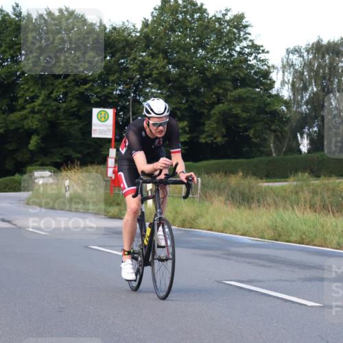 25.08.2024 - Elbe Triathlon Hamburg Fuchs,  Jonas http://msf.ph/oto/6837650 25.08.2024 08:50:56 Radfahren 68, 62, 164 meine-sportfotos.de