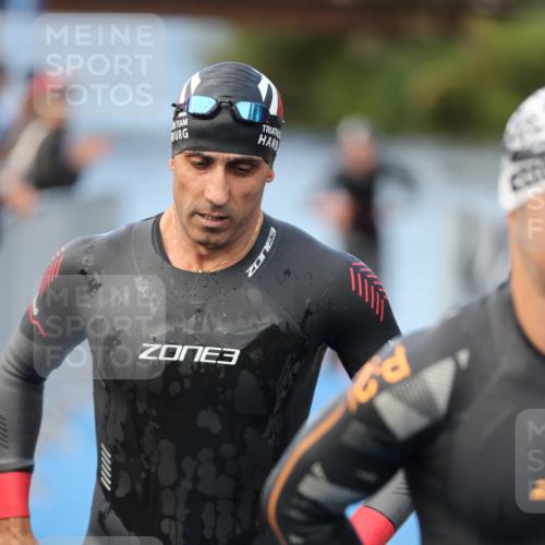 25.08.2024 - Elbe Triathlon Hamburg H.Heesch http://msf.ph/oto/6837704 25.08.2024 08:39:00 Schwimmen 66, 101, 111 meine-sportfotos.de