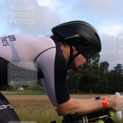 25.08.2024 - Elbe Triathlon Hamburg Fuchs,  Jonas http://msf.ph/oto/6837747 25.08.2024 08:51:03 Radfahren 164 meine-sportfotos.de