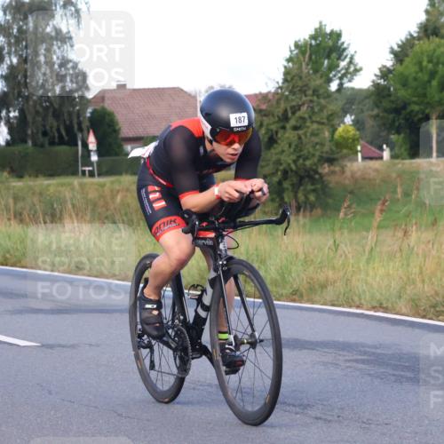25.08.2024 - Elbe Triathlon Hamburg Fuchs,  Jonas http://msf.ph/oto/6837878 25.08.2024 08:51:42 Radfahren 180, 187 meine-sportfotos.de