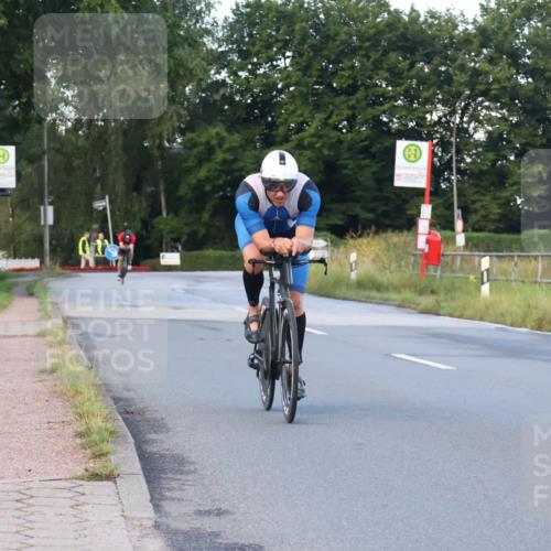 25.08.2024 - Elbe Triathlon Hamburg Fuchs,  Jonas http://msf.ph/oto/6837946 25.08.2024 08:52:39 Radfahren 71, 176, 79 meine-sportfotos.de