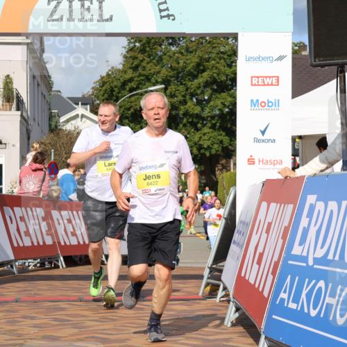 25.08.2024 - 20. Blankeneser Heldenlauf Strokosch-Dieckow http://msf.ph/oto/6838261 25.08.2024 10:29:32 Ziel 6085, 6278, 6337, 6417, 6422 meine-sportfotos.de