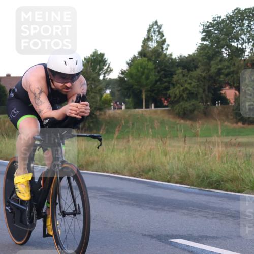 25.08.2024 - Elbe Triathlon Hamburg Fuchs,  Jonas http://msf.ph/oto/6838392 25.08.2024 08:53:15 Radfahren 117, 139, 38, 37, 172, 167 meine-sportfotos.de