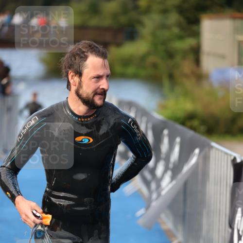 25.08.2024 - Elbe Triathlon Hamburg H.Heesch http://msf.ph/oto/6838451 25.08.2024 08:41:30 Schwimmen 109, 180 meine-sportfotos.de