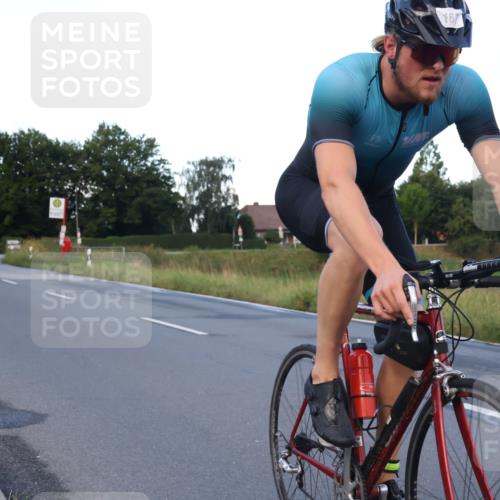 25.08.2024 - Elbe Triathlon Hamburg Fuchs,  Jonas http://msf.ph/oto/6838479 25.08.2024 08:53:20 Radfahren 38, 37, 172, 167 meine-sportfotos.de