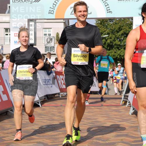 25.08.2024 - 20. Blankeneser Heldenlauf Strokosch-Dieckow http://msf.ph/oto/6838842 25.08.2024 10:29:47 Ziel 6108, 6196, 6365, 6366, 6394, 6488, 6489, 6499 meine-sportfotos.de
