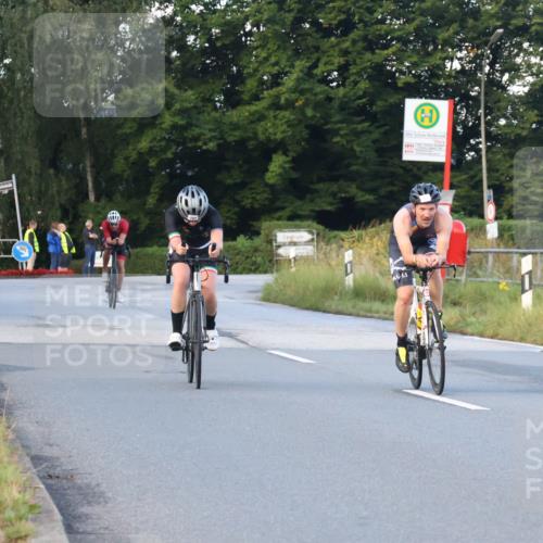 25.08.2024 - Elbe Triathlon Hamburg Fuchs,  Jonas http://msf.ph/oto/6839153 25.08.2024 08:54:26 Radfahren 92, 182, 81, 89 meine-sportfotos.de
