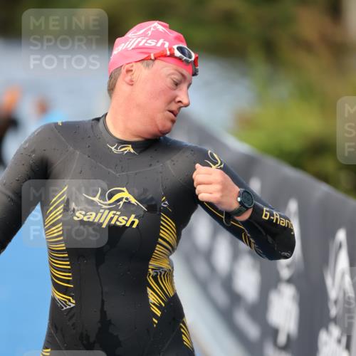 25.08.2024 - Elbe Triathlon Hamburg H.Heesch http://msf.ph/oto/6839205 25.08.2024 08:43:17 Schwimmen 121, 142, 167, 187 meine-sportfotos.de