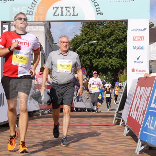 25.08.2024 - 20. Blankeneser Heldenlauf Strokosch-Dieckow http://msf.ph/oto/6839933 25.08.2024 10:30:12 Ziel 6003, 6046, 6137, 6139, 6219, 6263, 6398 meine-sportfotos.de