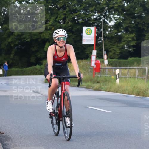 25.08.2024 - Elbe Triathlon Hamburg Fuchs,  Jonas http://msf.ph/oto/6840130 25.08.2024 08:55:54 Radfahren 124 meine-sportfotos.de