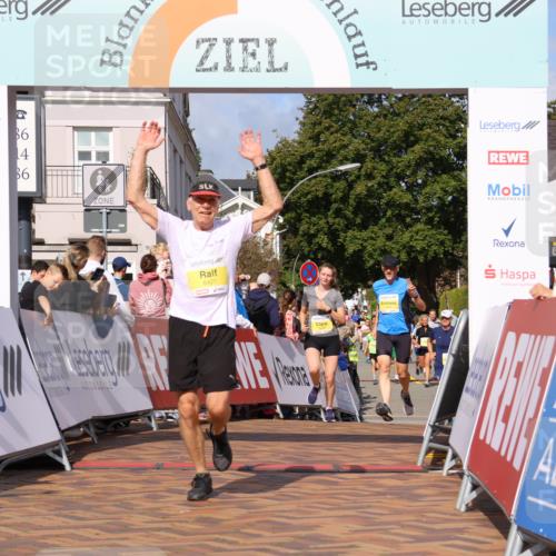 25.08.2024 - 20. Blankeneser Heldenlauf Strokosch-Dieckow http://msf.ph/oto/6840473 25.08.2024 10:30:28 Ziel 6055, 6134, 6239, 6321, 6421 meine-sportfotos.de