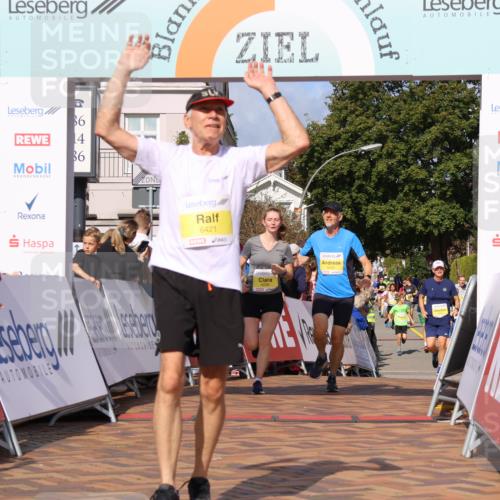 25.08.2024 - 20. Blankeneser Heldenlauf Strokosch-Dieckow http://msf.ph/oto/6840598 25.08.2024 10:30:30 Ziel 6055, 6239, 6421 meine-sportfotos.de