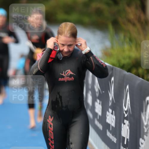 25.08.2024 - Elbe Triathlon Hamburg H.Heesch http://msf.ph/oto/6840708 25.08.2024 08:44:18 Schwimmen 80, 134, 139, 145, 152, 161, 172, 186 meine-sportfotos.de
