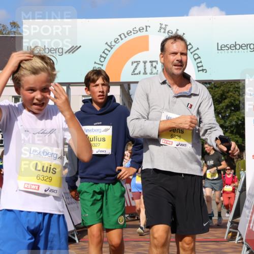 25.08.2024 - 20. Blankeneser Heldenlauf Strokosch-Dieckow http://msf.ph/oto/6840875 25.08.2024 10:30:44 Ziel 6058, 6087, 6095, 6163, 6259, 6326, 6327, 6328, 6329, 6330, 6342, 6352, 6353, 6444, 6497 meine-sportfotos.de