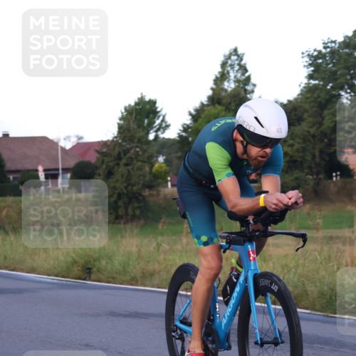 25.08.2024 - Elbe Triathlon Hamburg Fuchs,  Jonas http://msf.ph/oto/6840974 25.08.2024 08:57:11 Radfahren 165, 45, 193, 130 meine-sportfotos.de