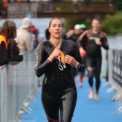25.08.2024 - Elbe Triathlon Hamburg H.Heesch http://msf.ph/oto/6841115 25.08.2024 08:44:30 Schwimmen 80, 120, 124, 134, 139, 145, 152, 161, 166, 186, 188, 197 meine-sportfotos.de