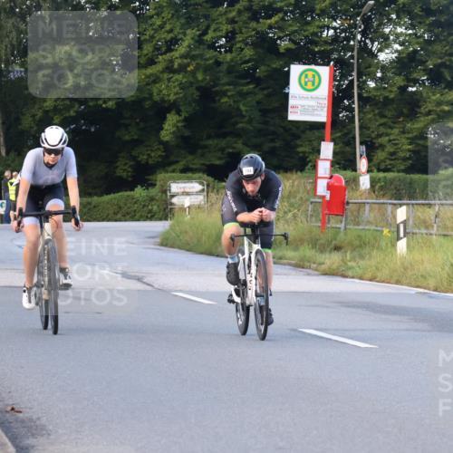 25.08.2024 - Elbe Triathlon Hamburg Fuchs,  Jonas http://msf.ph/oto/6841254 25.08.2024 08:57:26 Radfahren 52, 61, 194, 138 meine-sportfotos.de