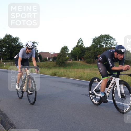 25.08.2024 - Elbe Triathlon Hamburg Fuchs,  Jonas http://msf.ph/oto/6841335 25.08.2024 08:57:28 Radfahren 61, 194, 138 meine-sportfotos.de