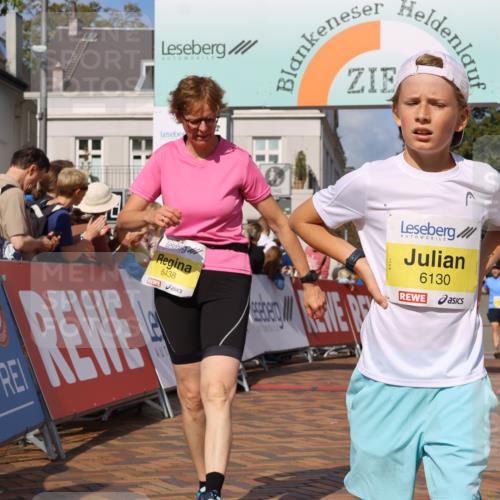25.08.2024 - 20. Blankeneser Heldenlauf Strokosch-Dieckow http://msf.ph/oto/6841368 25.08.2024 10:30:56 Ziel 6095, 6130, 6163, 6315, 6349, 6438, 6474 meine-sportfotos.de