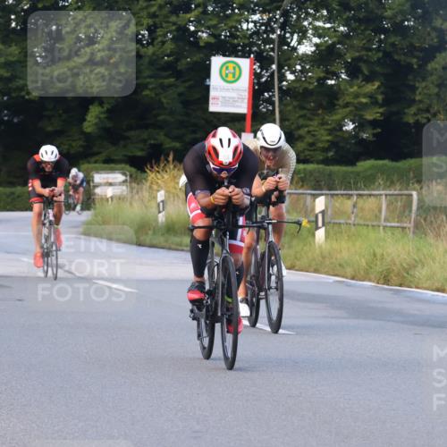 25.08.2024 - Elbe Triathlon Hamburg Fuchs,  Jonas http://msf.ph/oto/6841378 25.08.2024 08:57:37 Radfahren 58, 97, 185, 126 meine-sportfotos.de