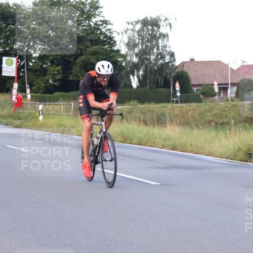 25.08.2024 - Elbe Triathlon Hamburg Fuchs,  Jonas http://msf.ph/oto/6841440 25.08.2024 08:57:39 Radfahren 58, 97, 185, 126, 147 meine-sportfotos.de