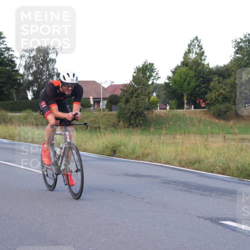 25.08.2024 - Elbe Triathlon Hamburg Fuchs,  Jonas http://msf.ph/oto/6841451 25.08.2024 08:57:39 Radfahren 58, 97, 185, 126, 147 meine-sportfotos.de