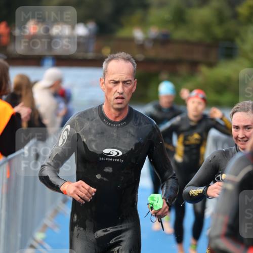 25.08.2024 - Elbe Triathlon Hamburg H.Heesch http://msf.ph/oto/6841469 25.08.2024 08:44:37 Schwimmen 80, 120, 124, 134, 145, 152, 161, 166, 169, 186, 188, 197 meine-sportfotos.de